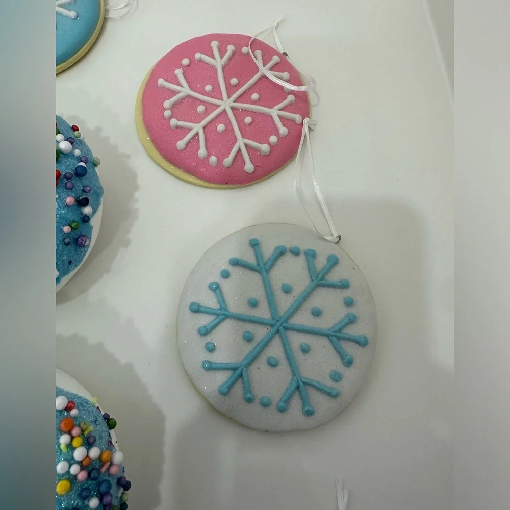 🌸NEW 8 Pieces Colorful Donut Christmas Ornaments Picks